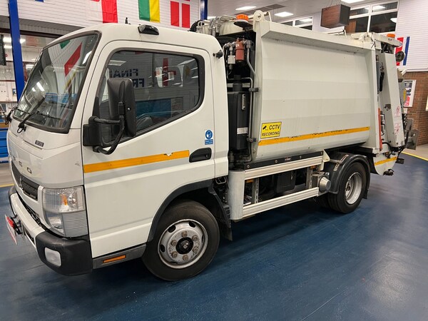 Used Mitsubishi Canter 2016 for sale - 74602105: Photo 3