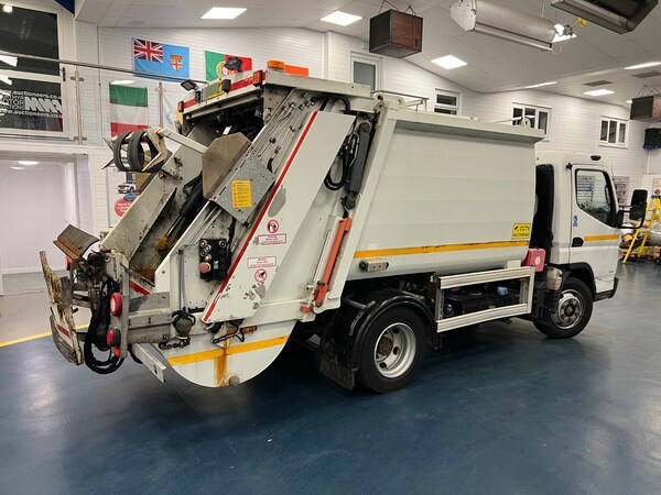 Used Mitsubishi Canter 2016 for sale - 74602105: Photo 5