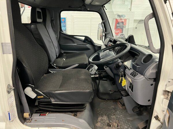 Used Mitsubishi Canter 2016 for sale - 74602105: Photo 9