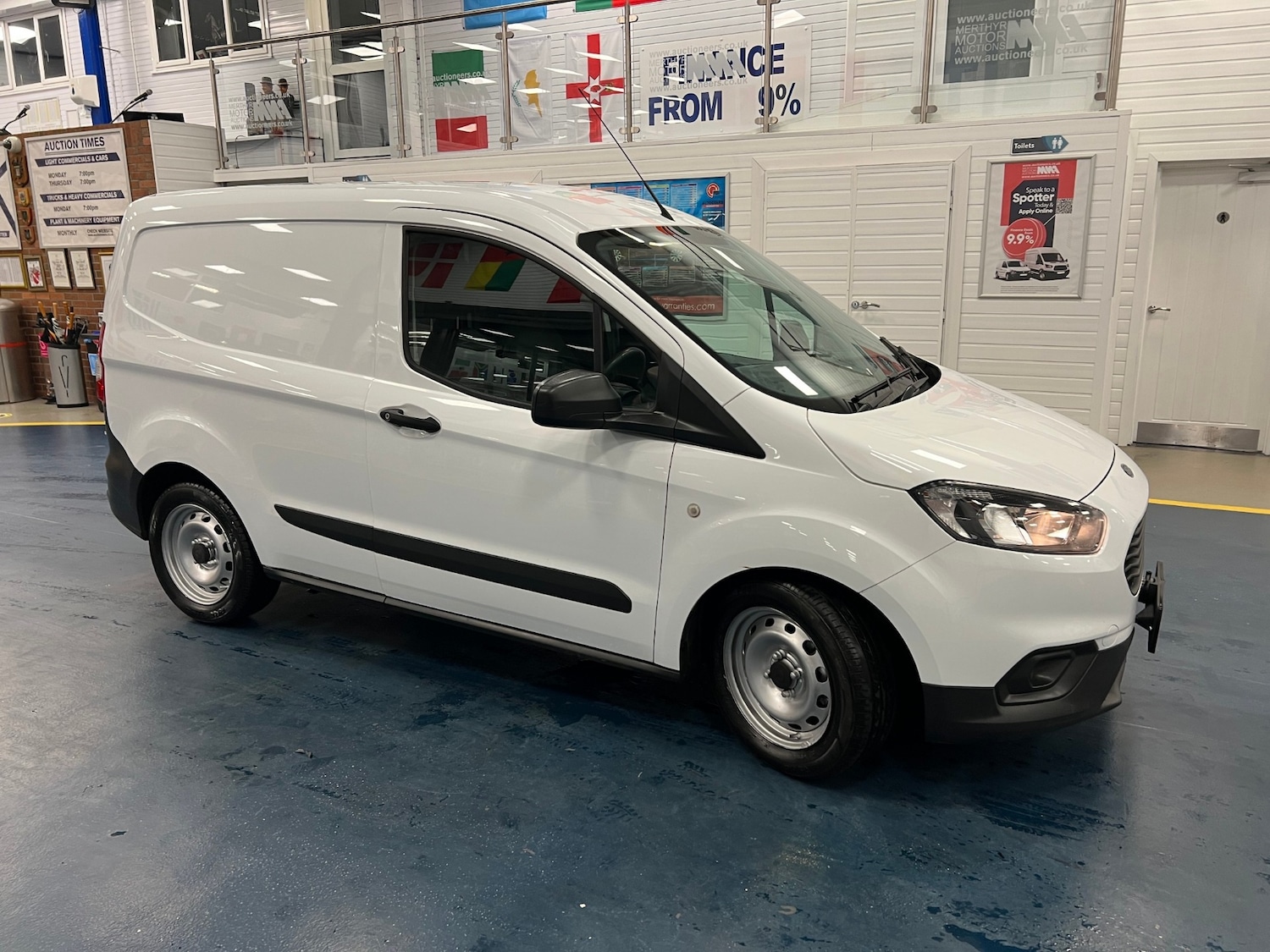 Used Ford Transit Courier 2021 for sale - 76449439: Photo 2