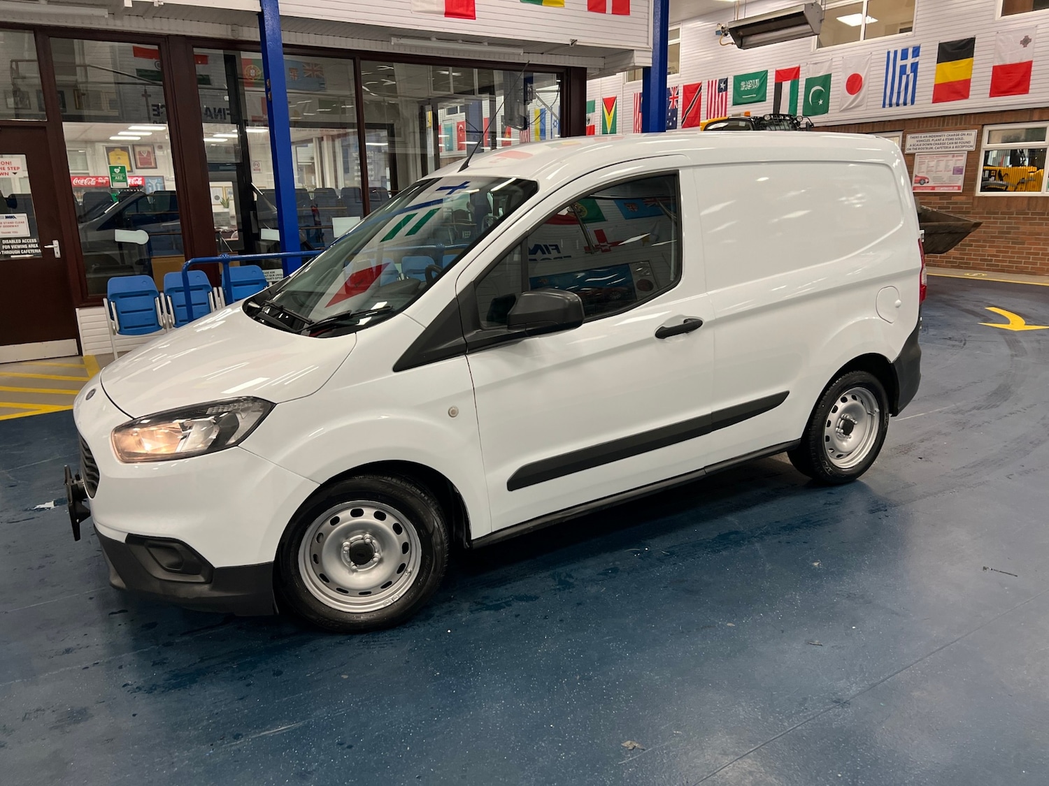 Used Ford Transit Courier 2021 for sale - 76449439: Photo 3