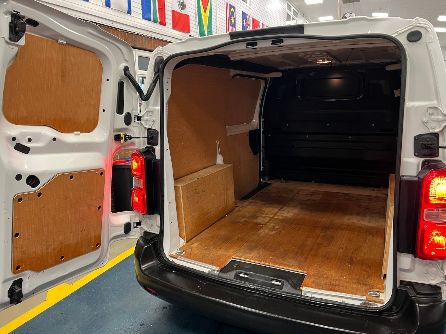 Used Vauxhall Vivaro 2020 for sale - 77261905: Photo 13