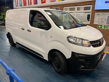 Used Vauxhall Vivaro 2020 for sale - 77261905: Photo