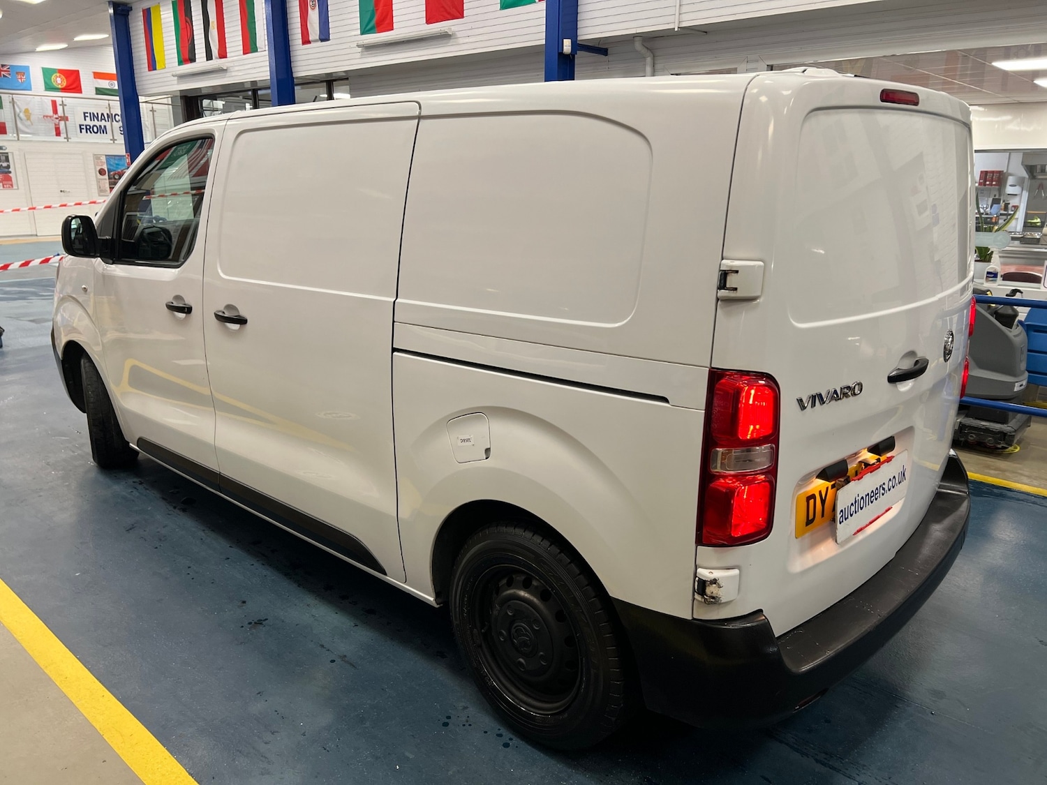 Used Vauxhall Vivaro 2020 for sale - 77261905: Photo 4