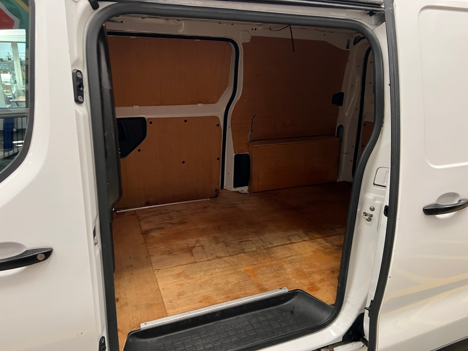 Used Vauxhall Vivaro 2020 for sale - 77261905: Photo 9