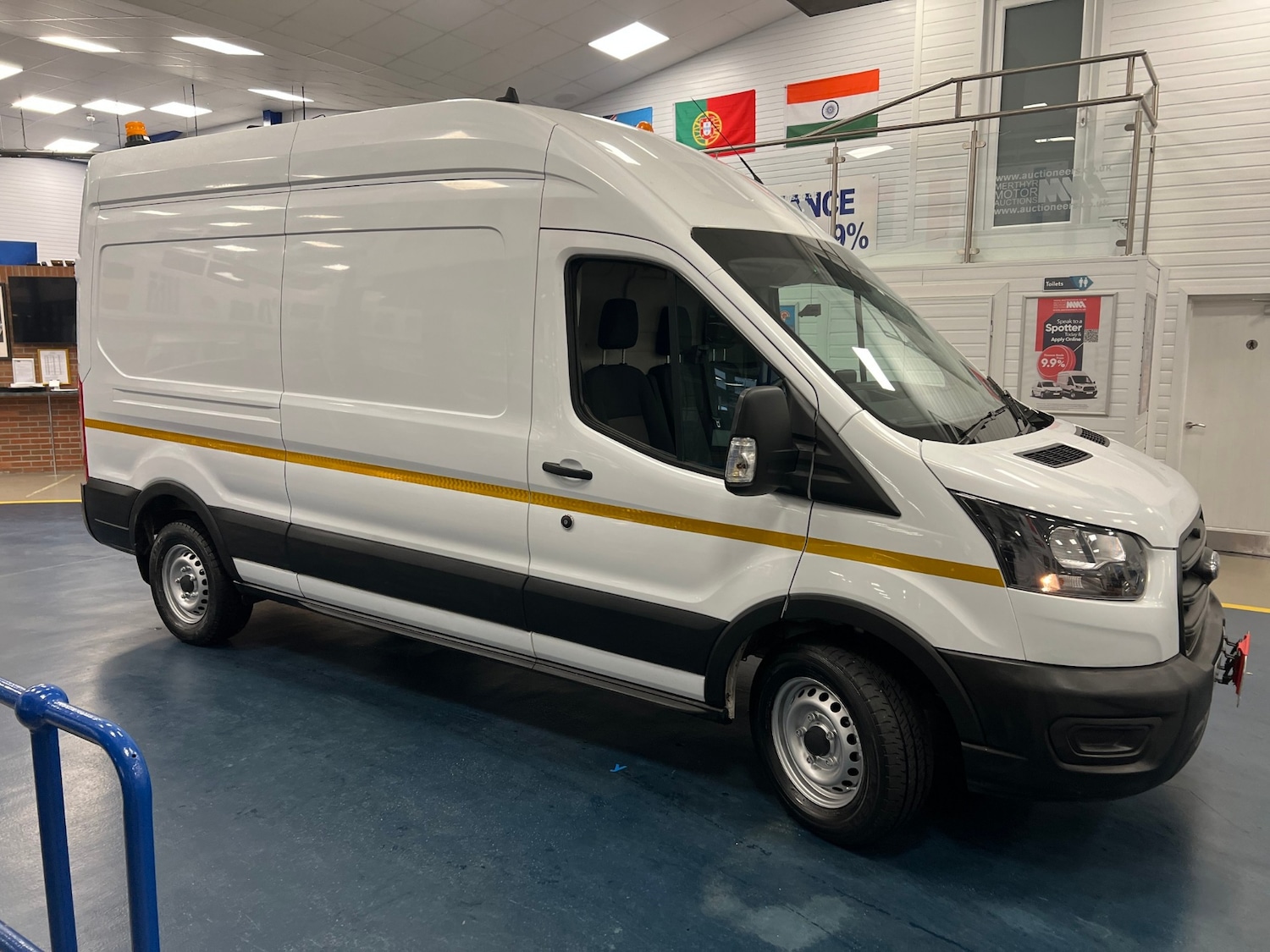 Used Ford Transit 2022 for sale - 76340096: Photo 2