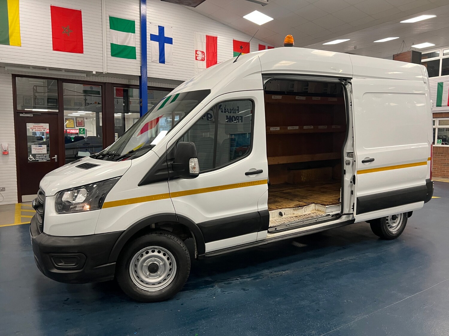 Used Ford Transit 2022 for sale - 76340096: Photo 6