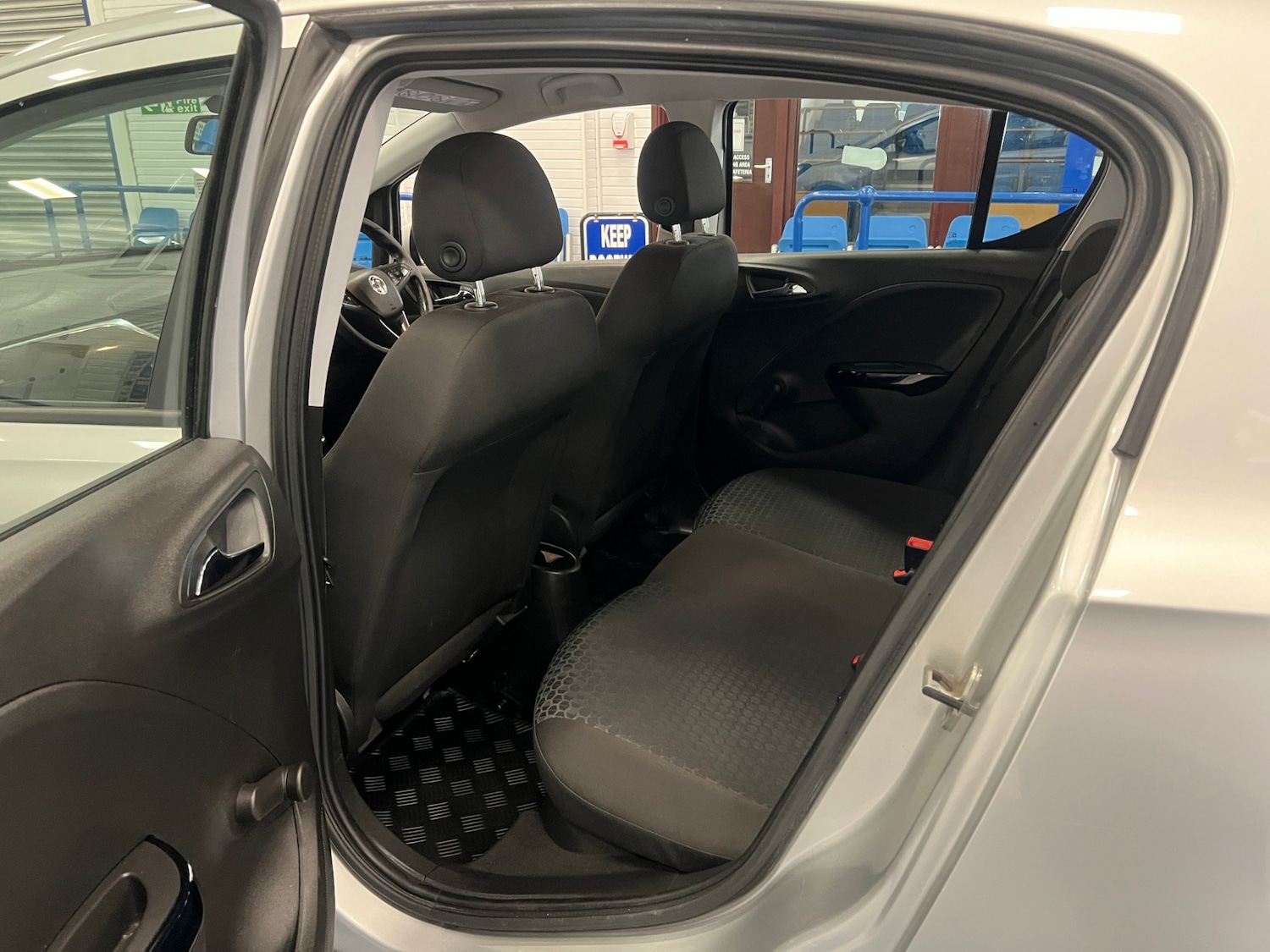 Used Vauxhall Corsa 2016 for sale - 78090335: Photo 9