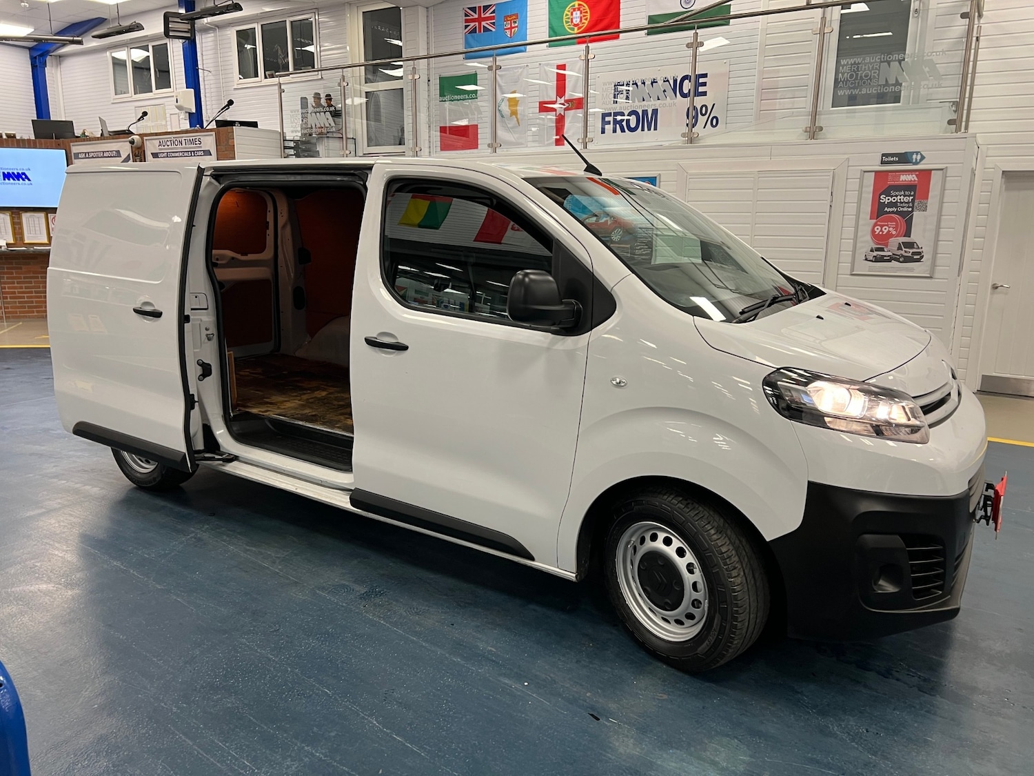 Used Citroen Dispatch 2022 for sale - 76611459: Photo 6