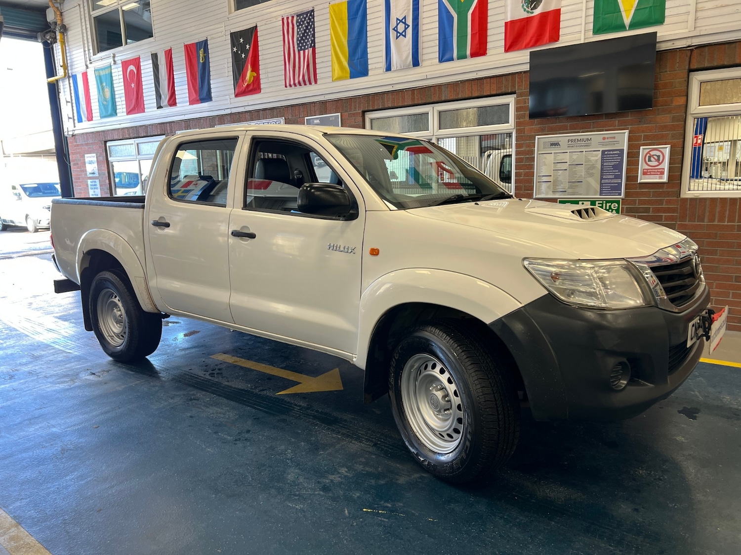 Used Toyota Hilux 2015 for sale - 77222897: Photo 2