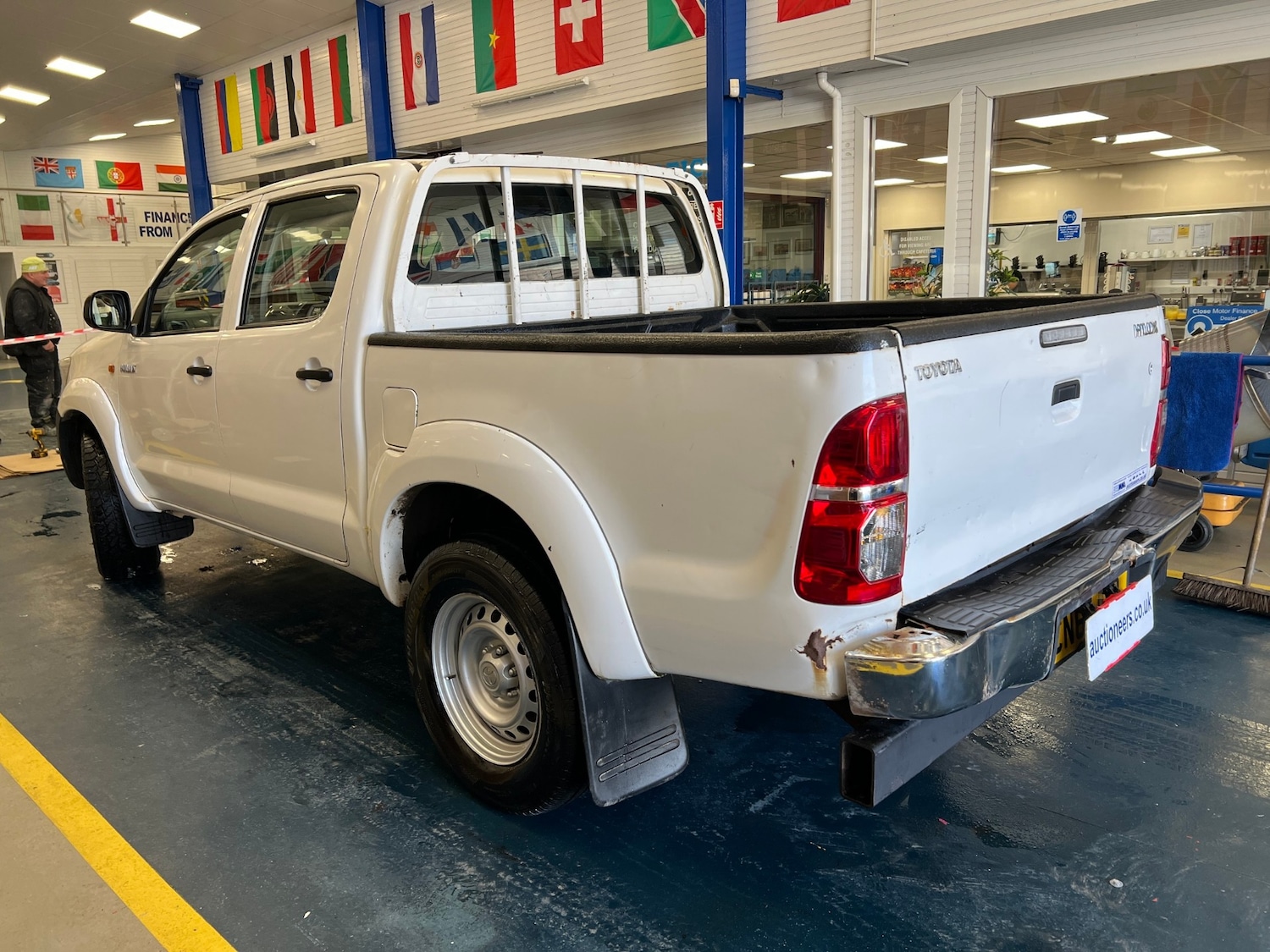 Used Toyota Hilux 2015 for sale - 77222897: Photo 4