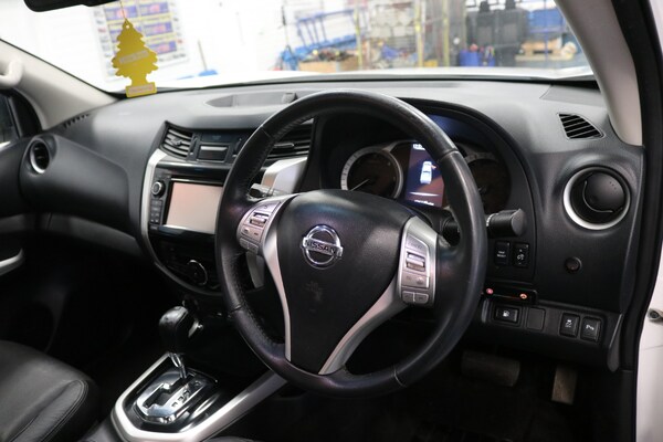 Used Nissan Navara 2017 for sale - 70837075: Photo 10