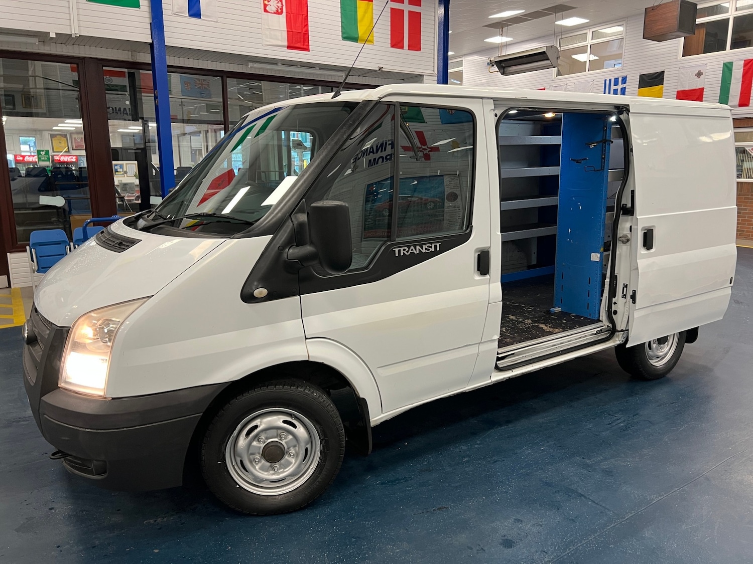 Used Ford Transit 2014 for sale - 76402463: Photo 6