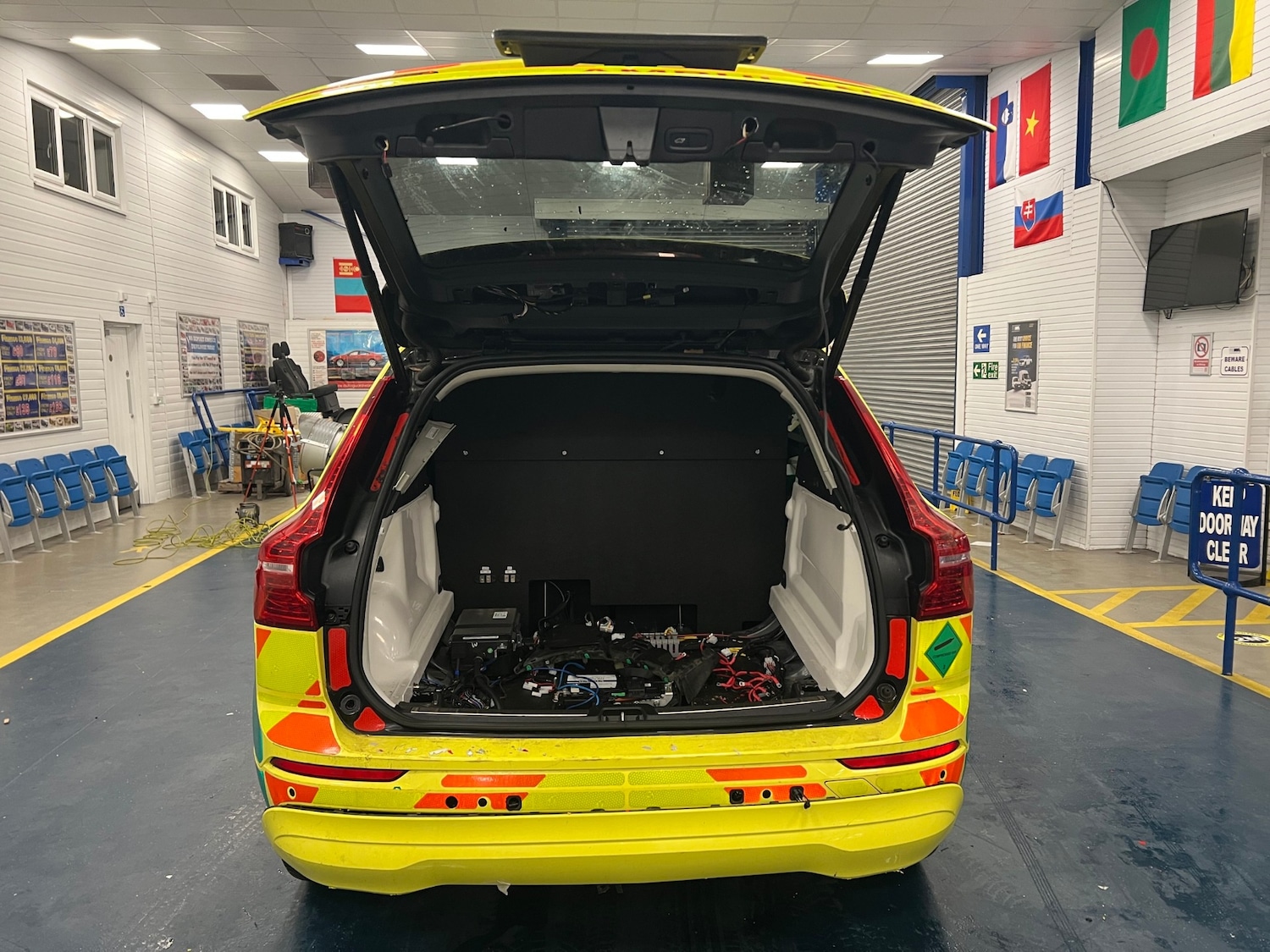 Used Volvo XC60 2023 for sale - 77124072: Photo 7