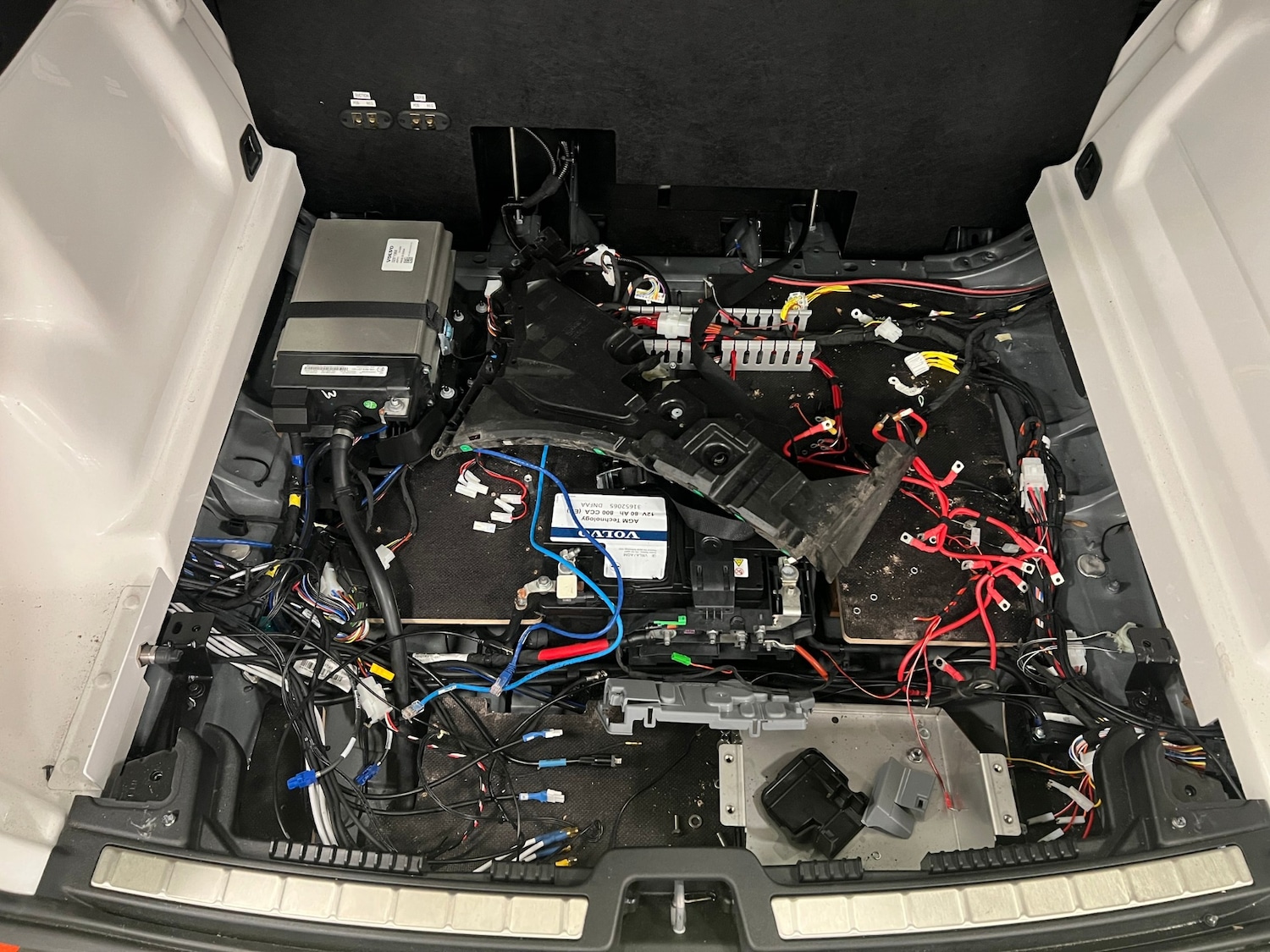 Used Volvo XC60 2023 for sale - 77124072: Photo 9