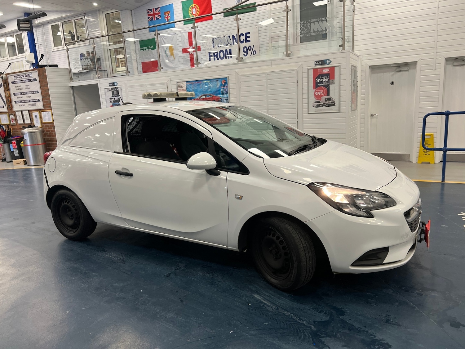 Used Vauxhall Corsa 2018 for sale - 77915439: Photo 2