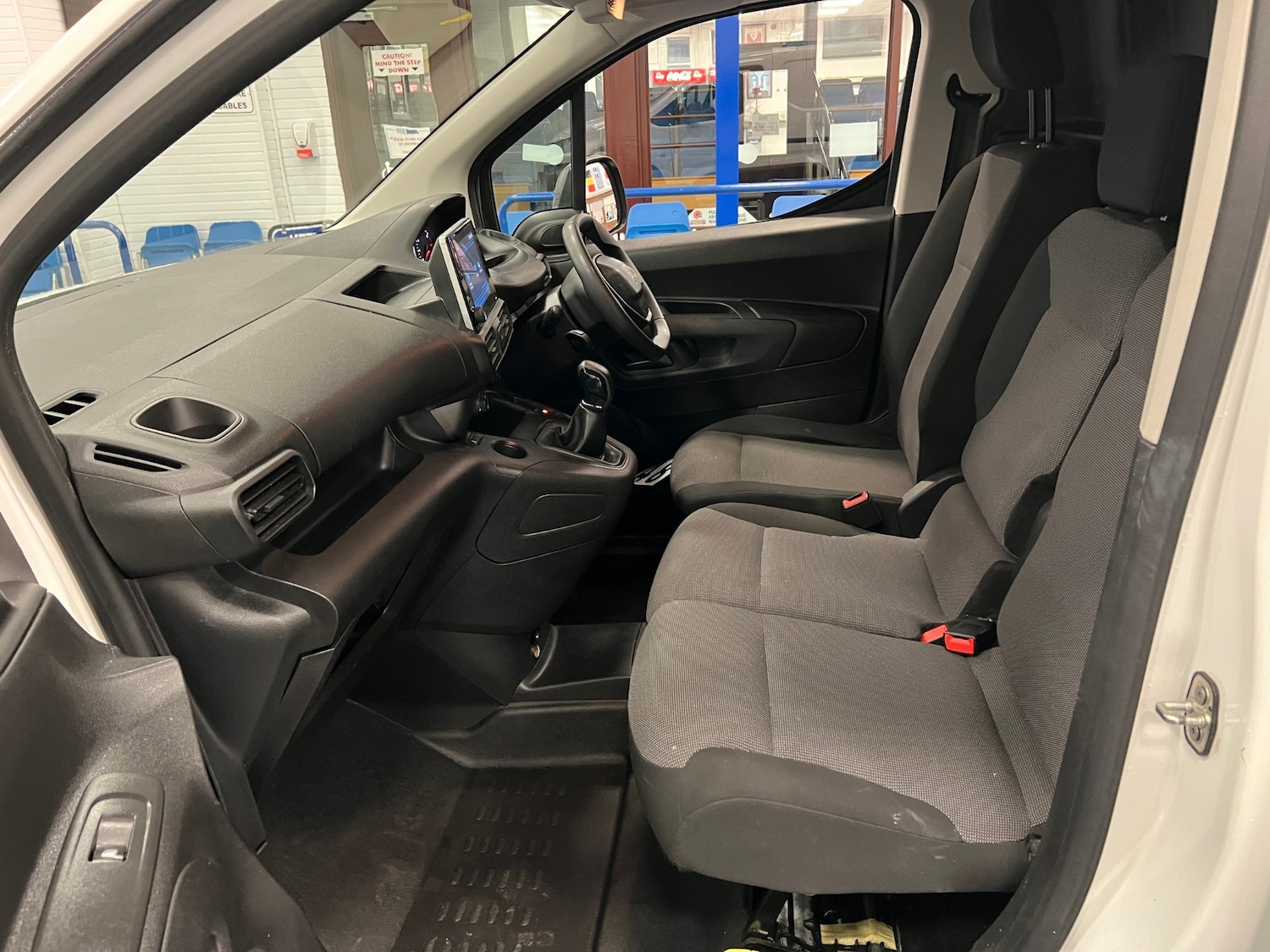 Used Peugeot Partner 2019 for sale - 76461289: Photo 12