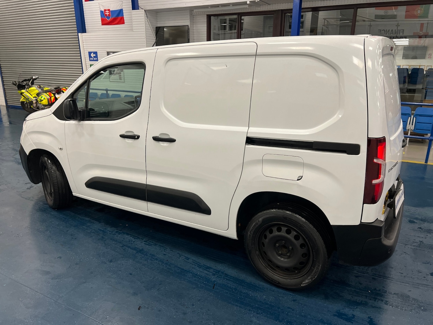 Used Peugeot Partner 2019 for sale - 76461289: Photo 4