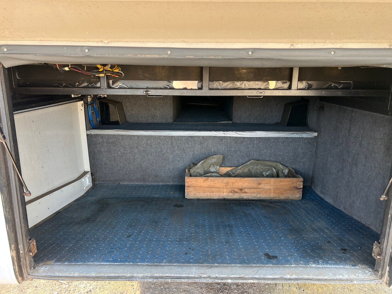 Used Volvo Other 2004 for sale - 76273411: Photo 10