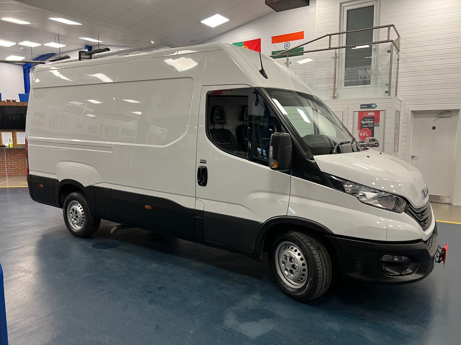 Used Iveco Daily 2023 for sale - 76286613: Photo 2
