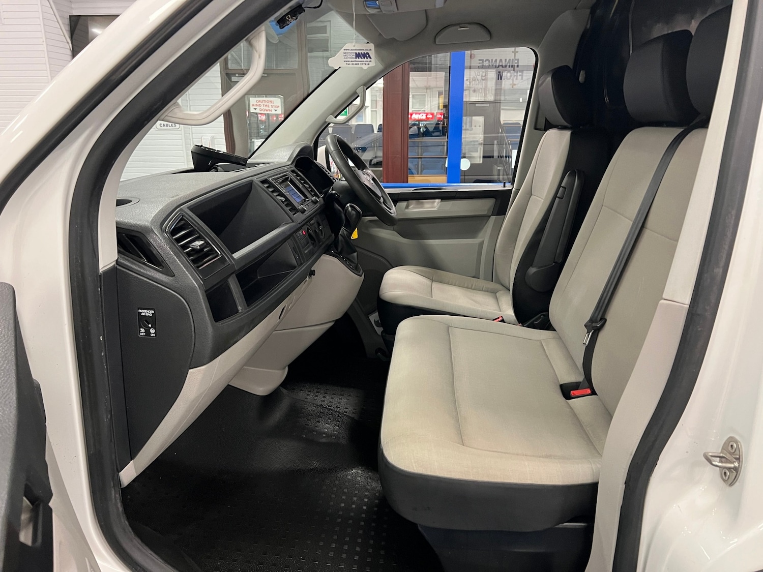 Used Volkswagen Transporter 2017 for sale - 76286676: Photo 16