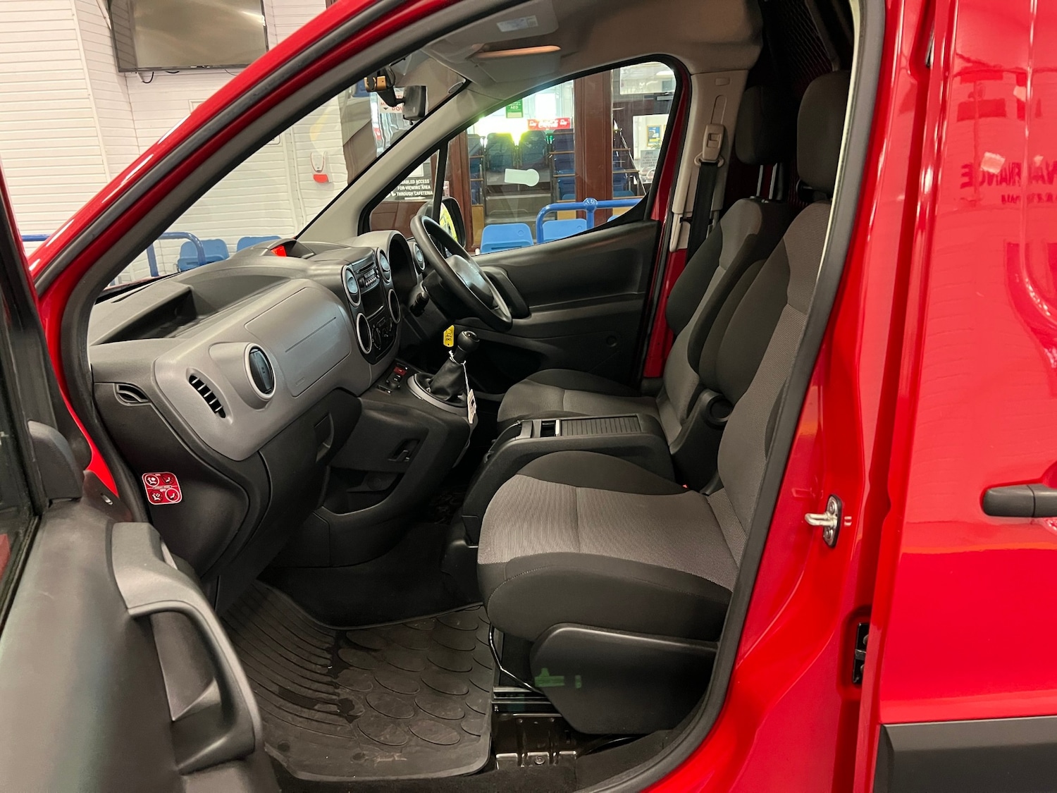 Used Peugeot Partner 2018 for sale - 78108299: Photo 13