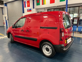 Used Peugeot Partner 2018 for sale - 78108299: Photo