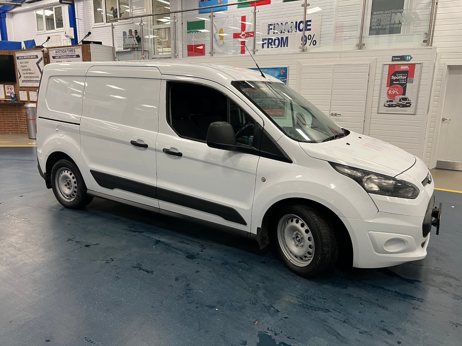 Used Ford Transit Connect 2015 for sale - 76553761: Photo 2
