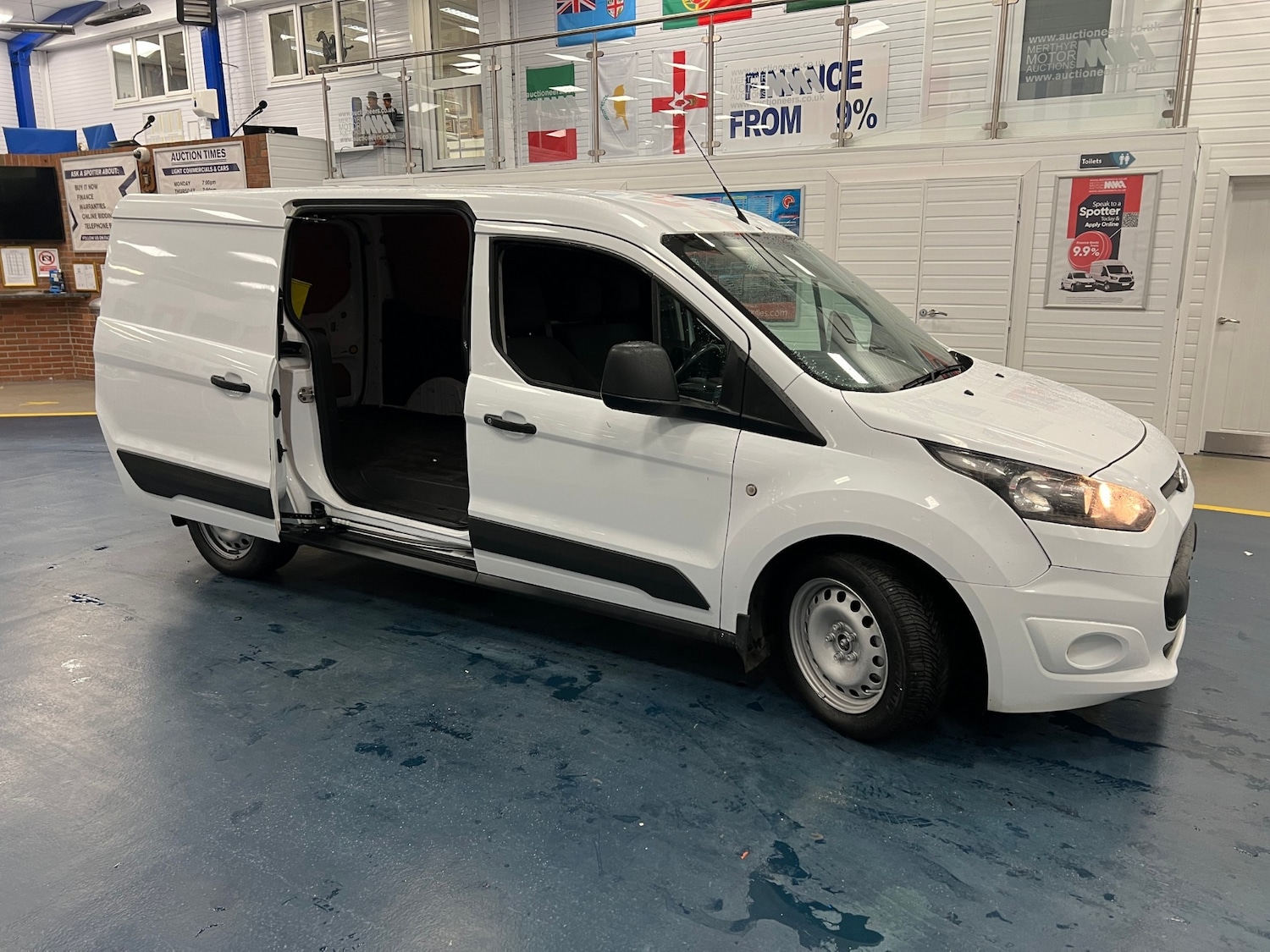 Used Ford Transit Connect 2015 for sale - 76553761: Photo 6