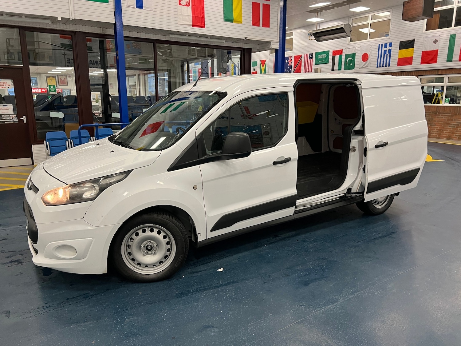 Used Ford Transit Connect 2015 for sale - 76553761: Photo 9