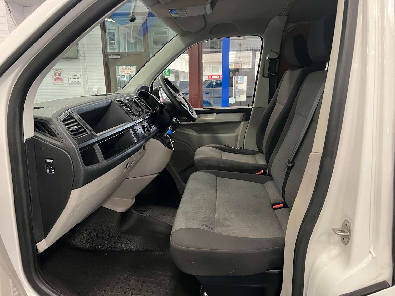 Used Volkswagen Transporter 2016 for sale - 76126199: Photo 14