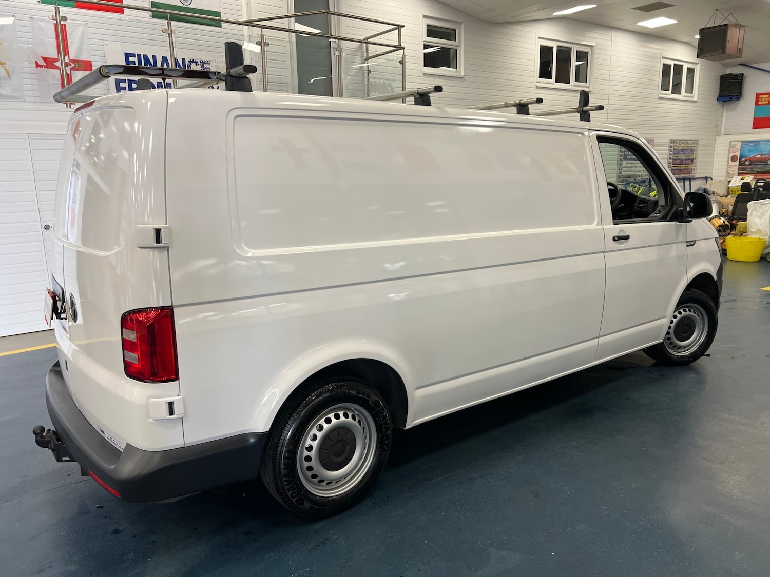 Used Volkswagen Transporter 2016 for sale - 76126199: Photo 5