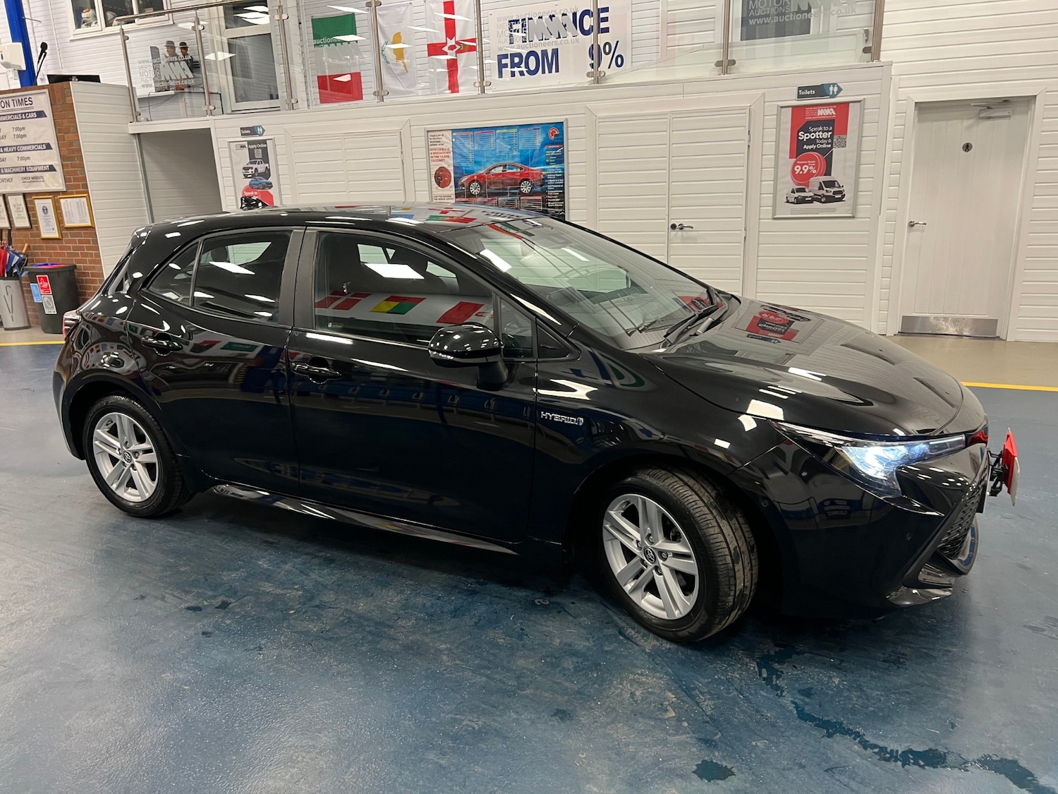 Used Toyota Corolla 2021 for sale - 76351898: Photo 2