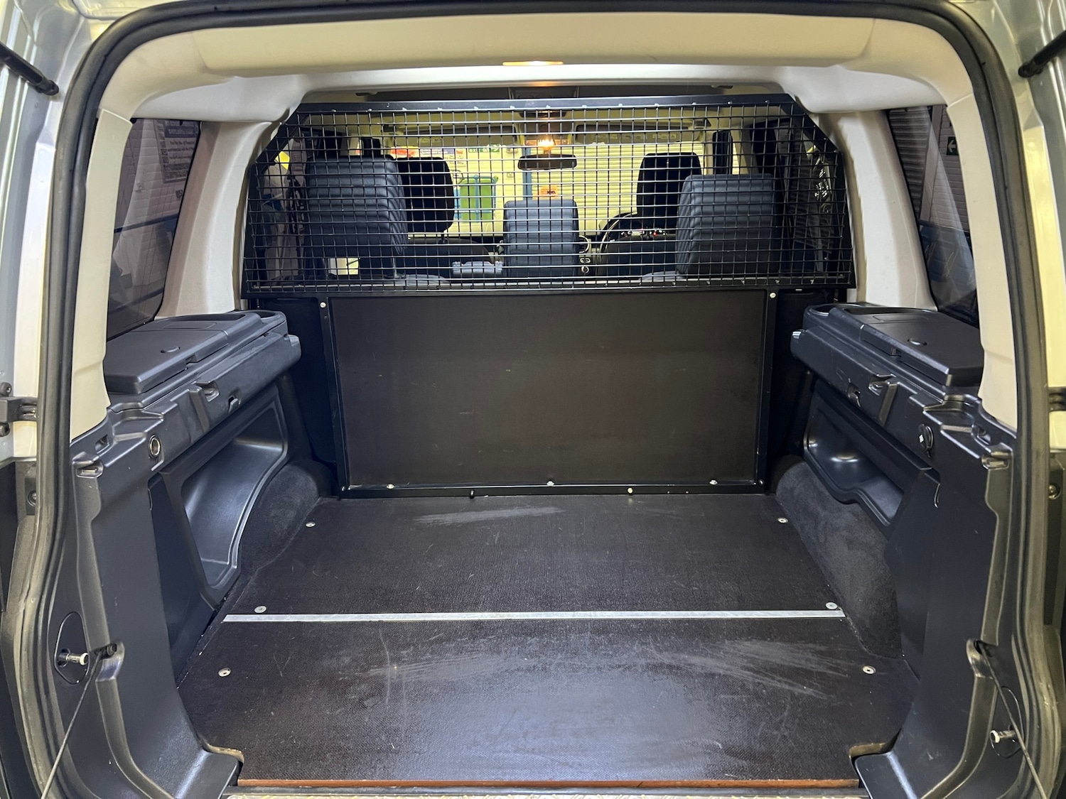 Used Land Rover Discovery 2011 for sale - 77743252: Photo 11