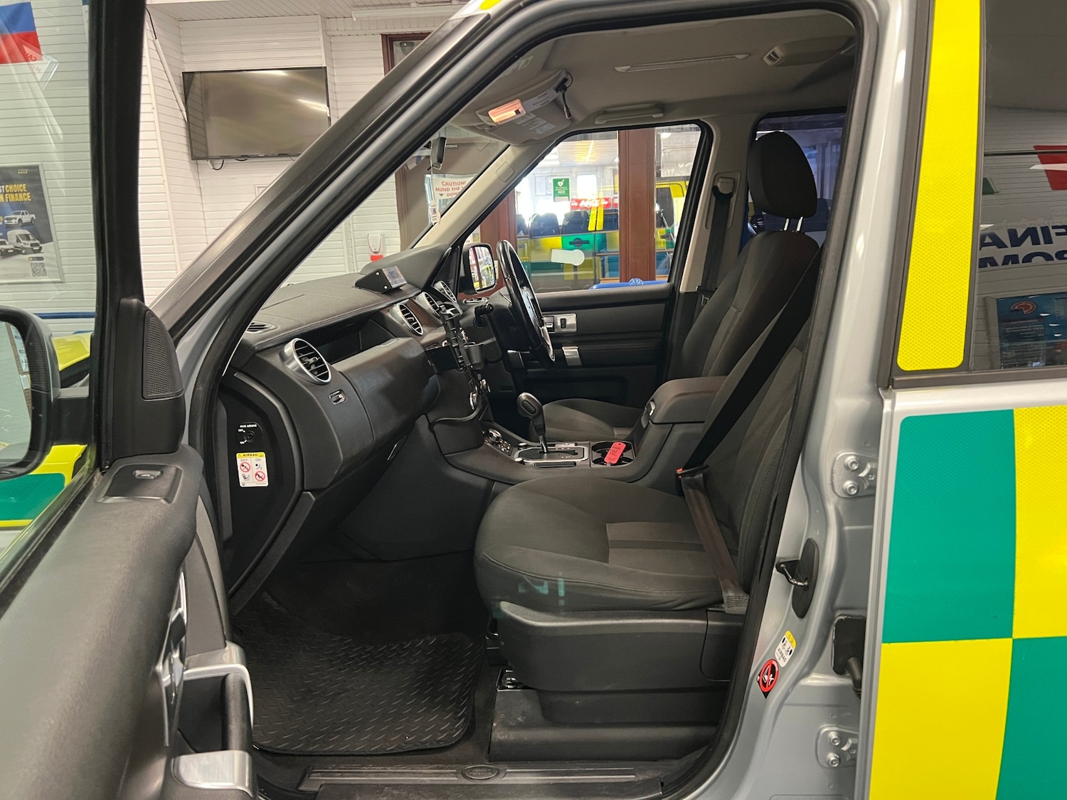 Used Land Rover Discovery 2011 for sale - 77743252: Photo 14