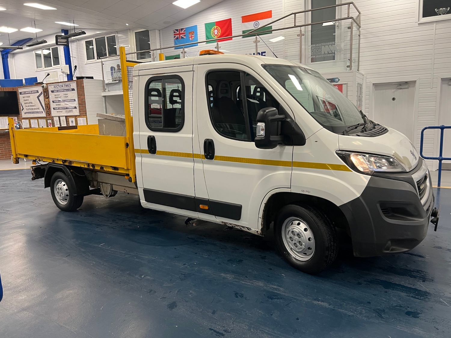 Used Peugeot Boxer 2015 for sale - 77528127: Photo 2