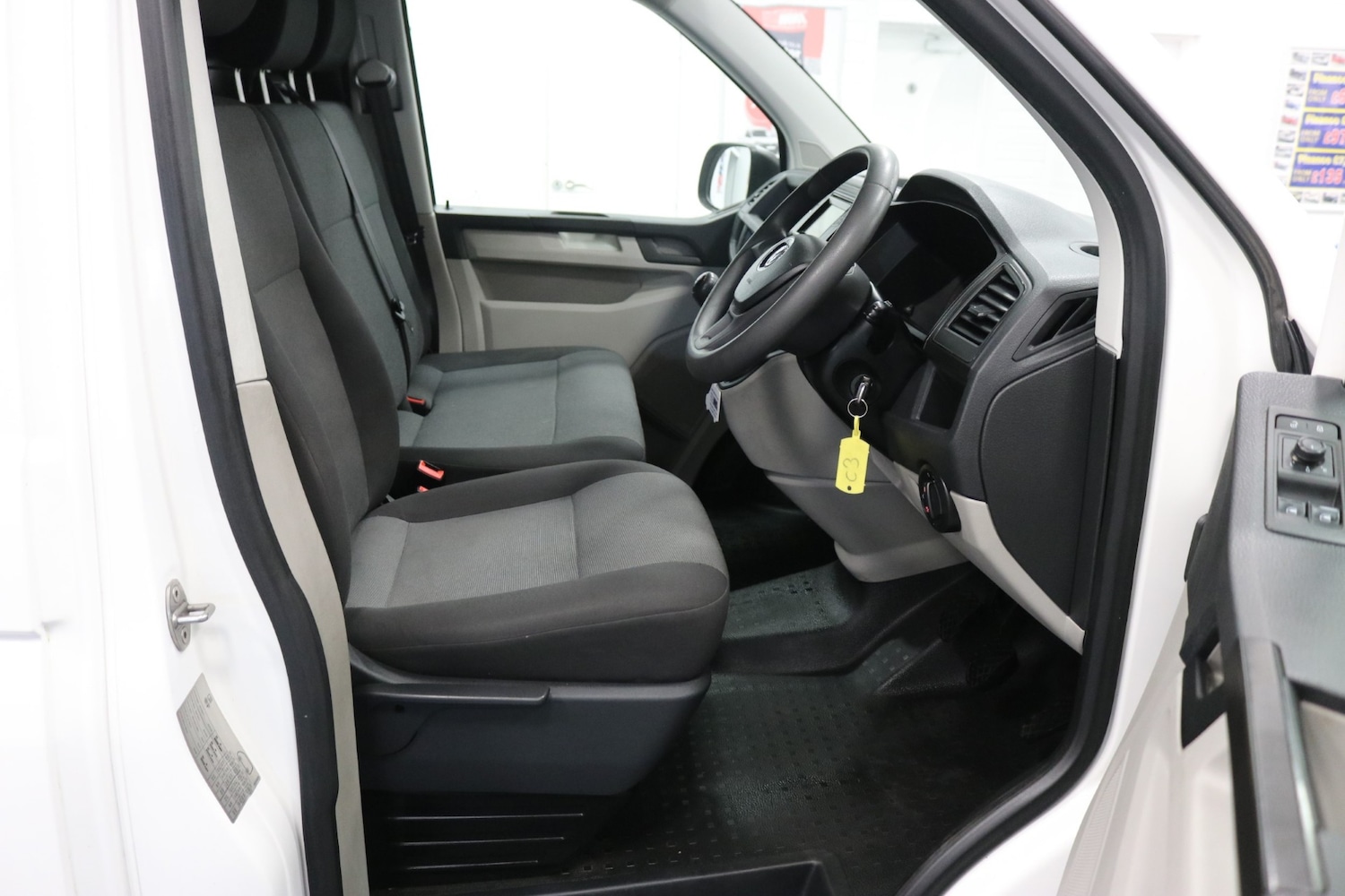 Used Volkswagen Transporter 2018 for sale - 77125976: Photo 15