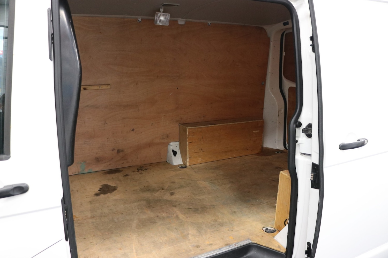 Used Volkswagen Transporter 2018 for sale - 77125976: Photo 7