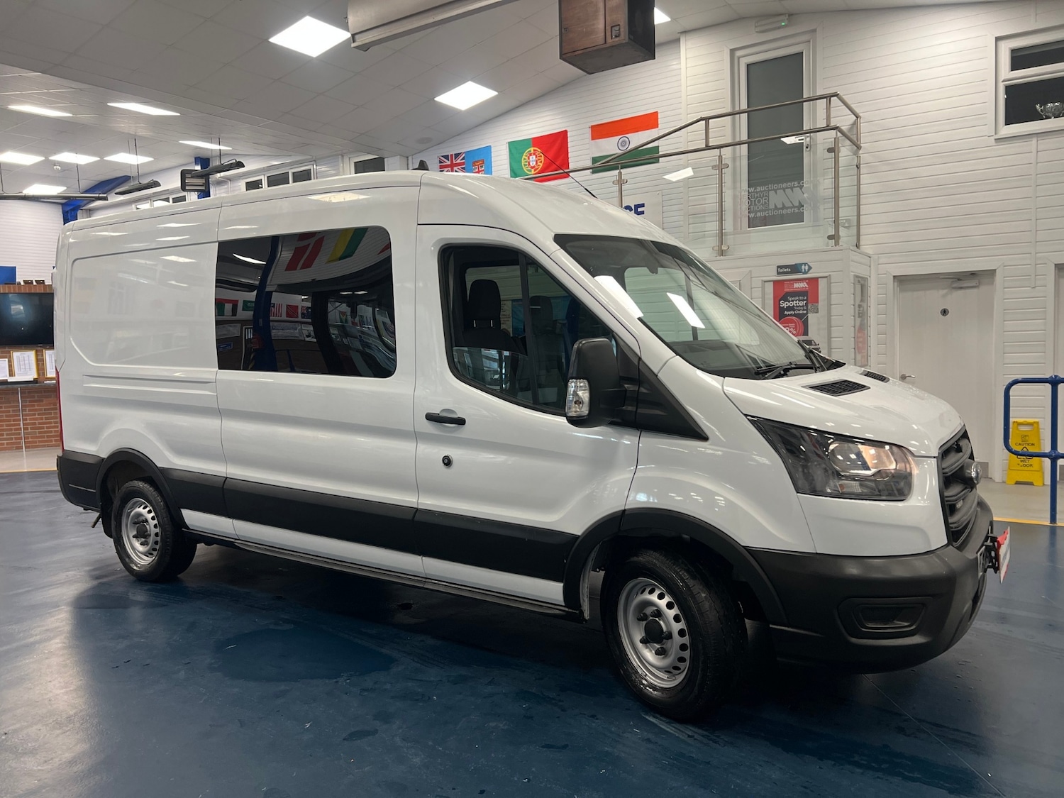 Used Ford Transit 2022 for sale - 77690750: Photo 2