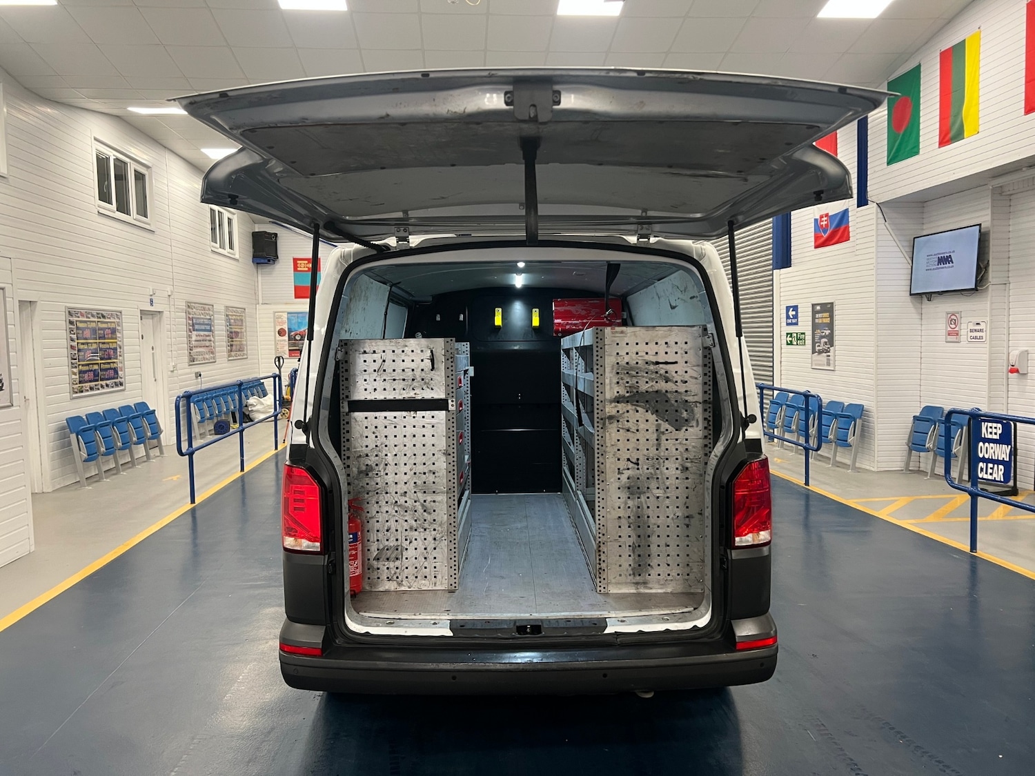 Used Volkswagen Transporter 2021 for sale - 78028969: Photo 12