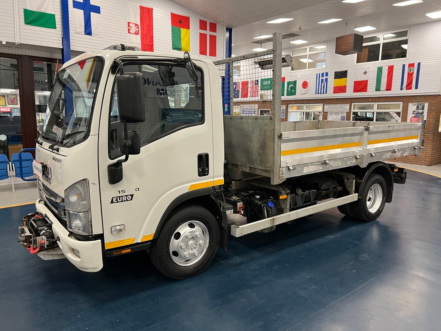 Used Isuzu Forward 2018 for sale - 78108409: Photo 3