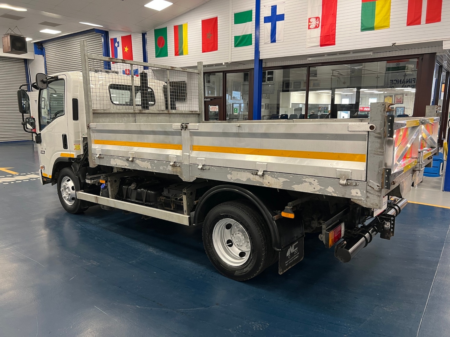 Used Isuzu Forward 2018 for sale - 78108409: Photo 4