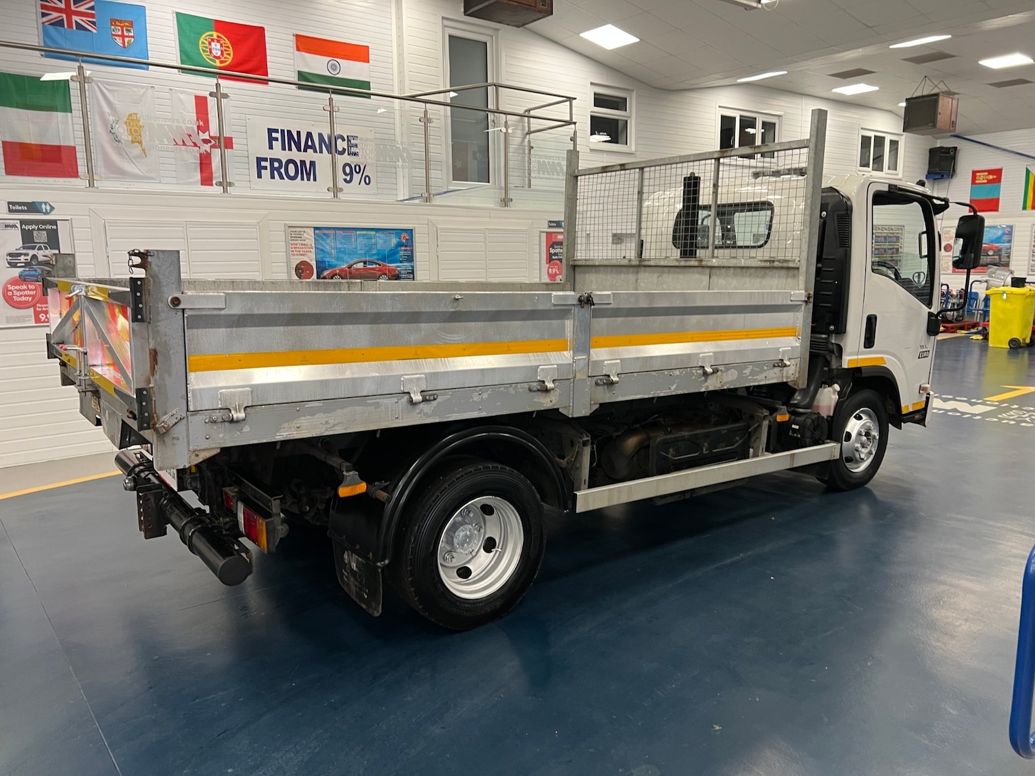 Used Isuzu Forward 2018 for sale - 78108409: Photo 5