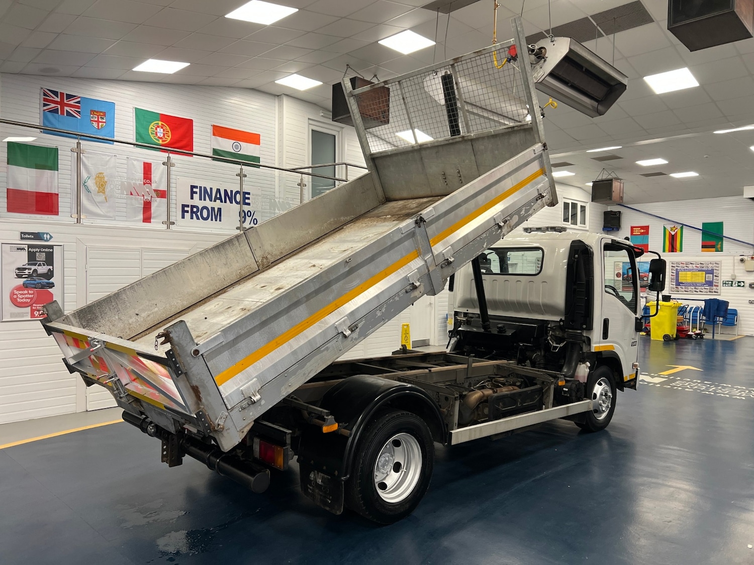 Used Isuzu Forward 2018 for sale - 78108409: Photo 9