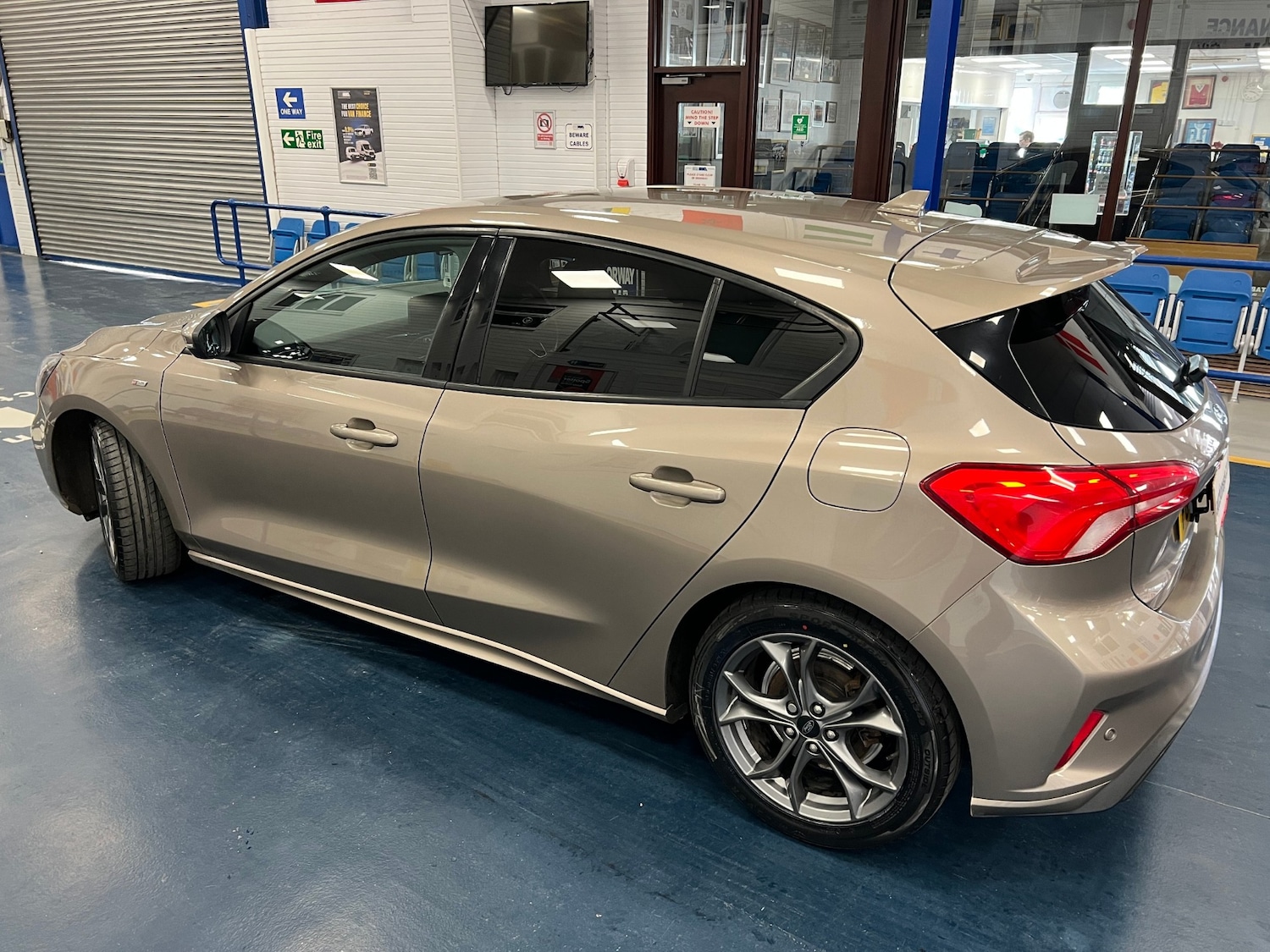 Used Ford Focus 2019 for sale - 77918057: Photo 4