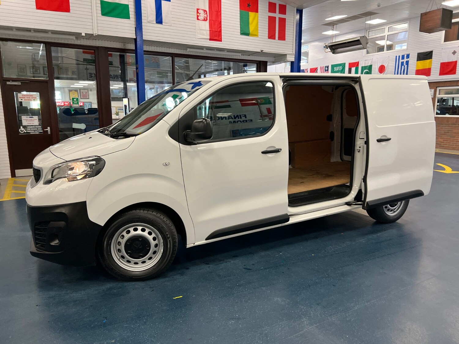 Used Peugeot Expert 2020 for sale - 76063763: Photo 8