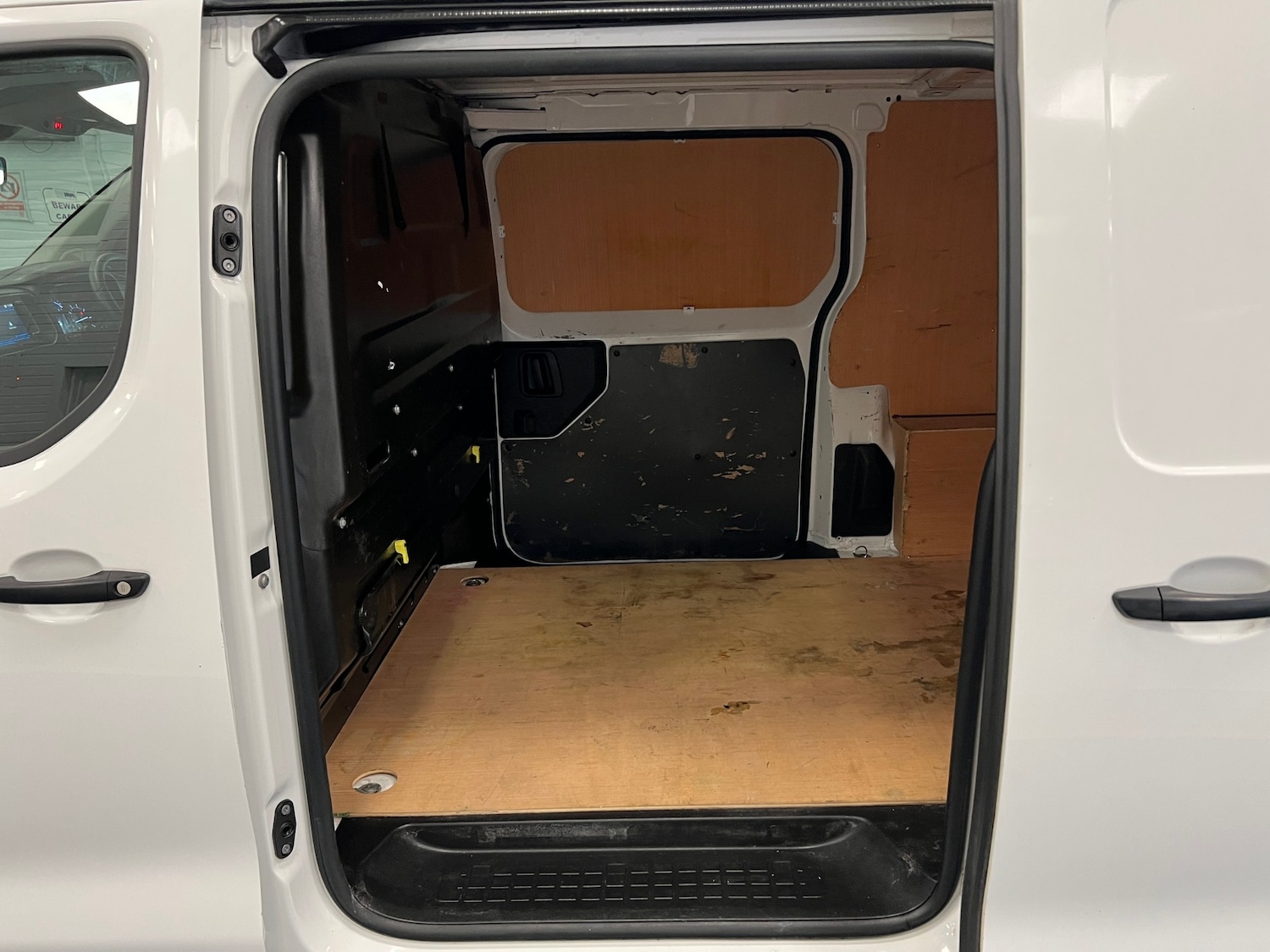 Used Peugeot Expert 2020 for sale - 76063763: Photo 9