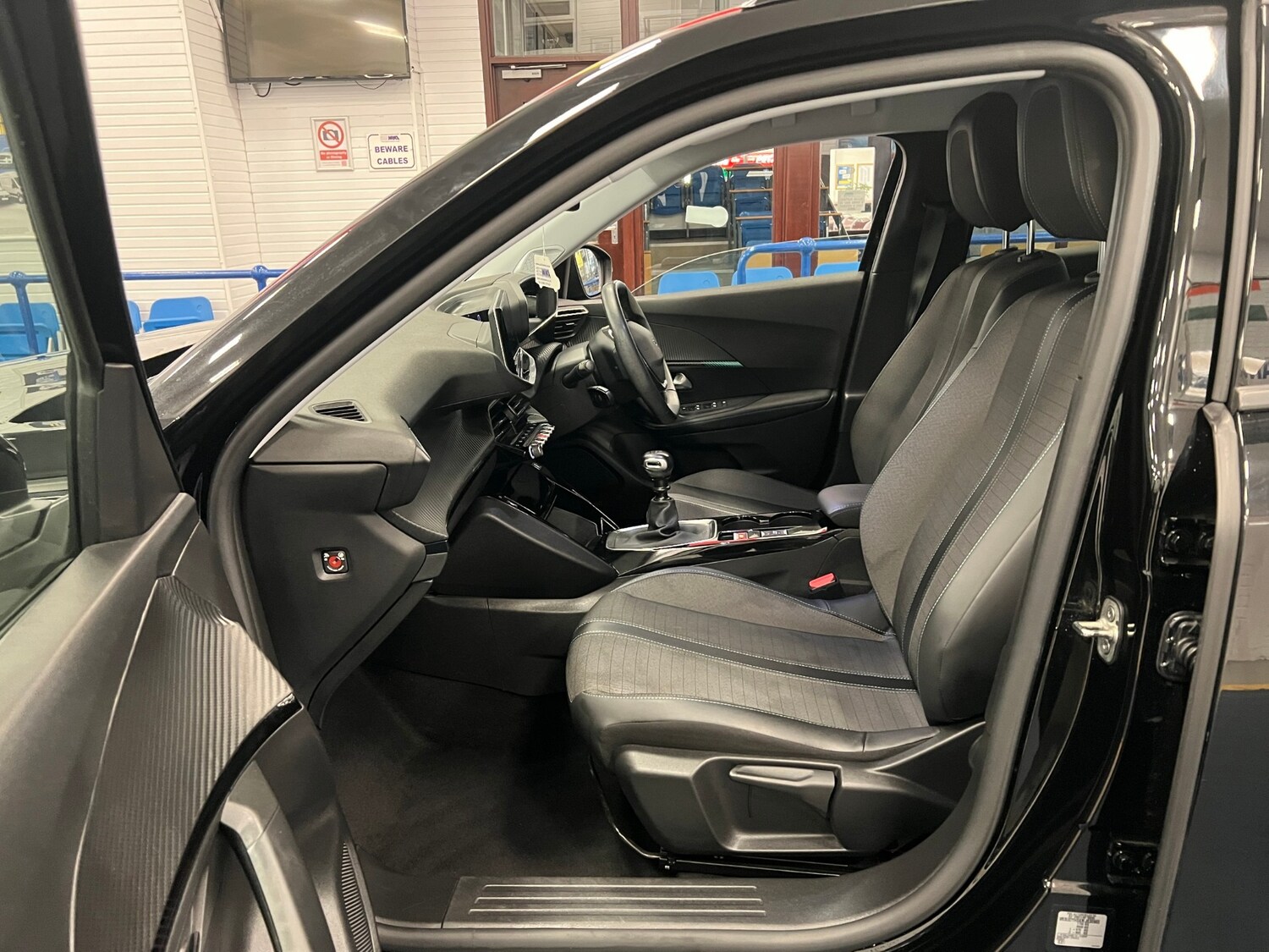 Used Peugeot 2008 2021 for sale - 77812930: Photo 11