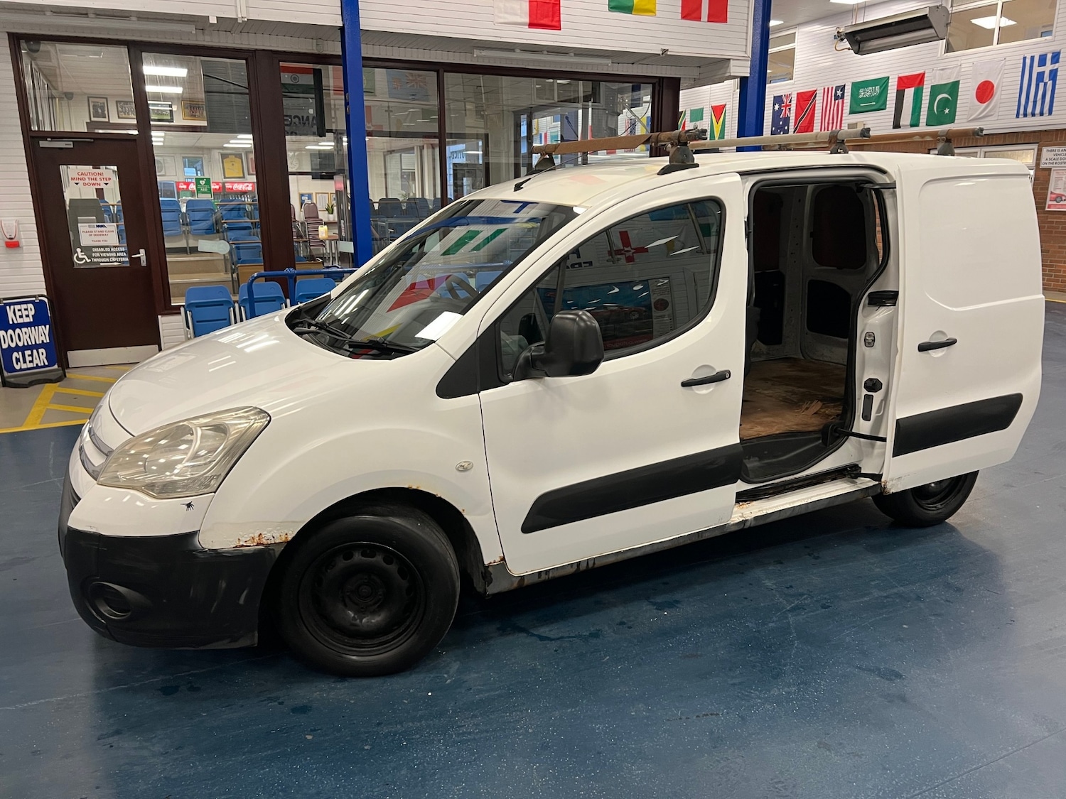 Used Citroen Berlingo 2009 for sale - 76425872: Photo 6