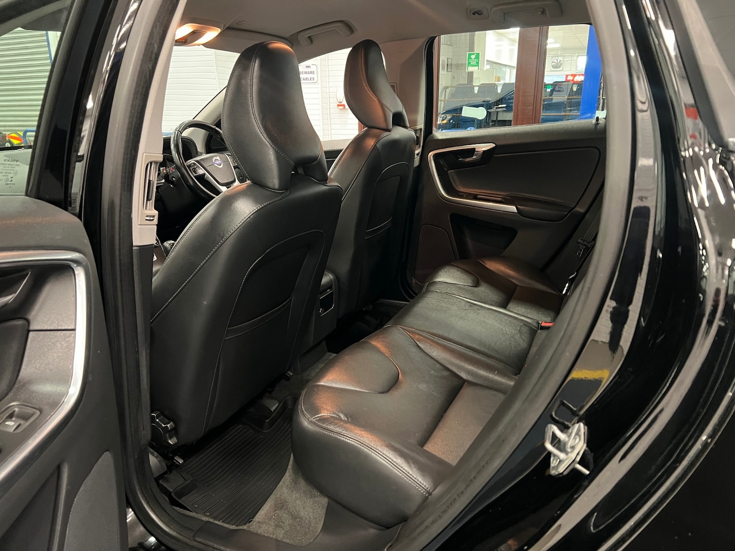 Used Volvo XC60 2014 for sale - 76650274: Photo 10